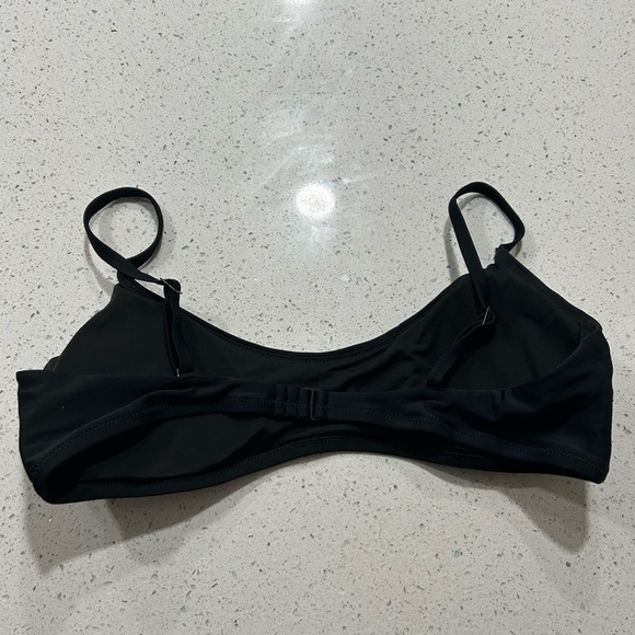 Aerie swoop neck swim top in black NWOT - Picture 3 of 3